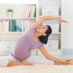 适合孕妇的瑜伽运动
